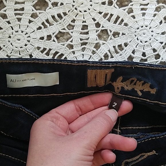 Kut from the Kloth Ali Fit and Flare Jeans - Picture 3 of 7